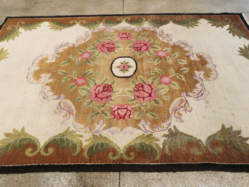 Vintage European Continental Carpet, No.8774 - Staging