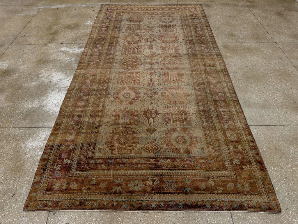 Antique Indian Agra Gallery Carpet, No.8782 - Staging