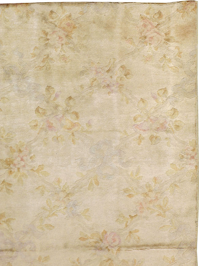 Vintage European Savonnerie Carpet, No.8783 - Staging