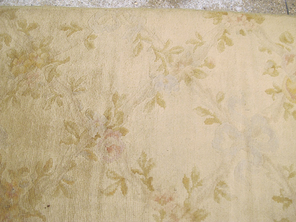 Vintage European Savonnerie Carpet, No.8783 - Staging