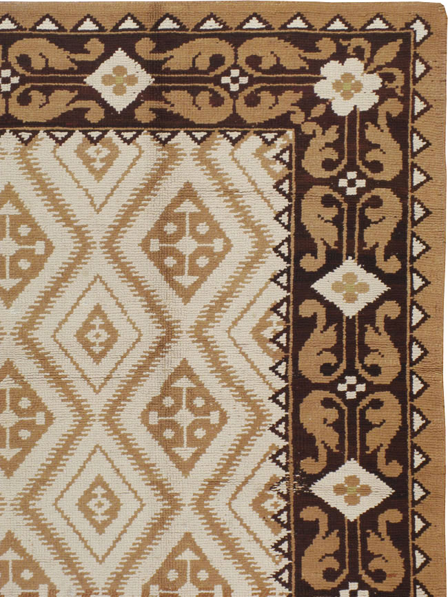 Vintage Spanish Cuenca Carpet, No.8788 - Staging
