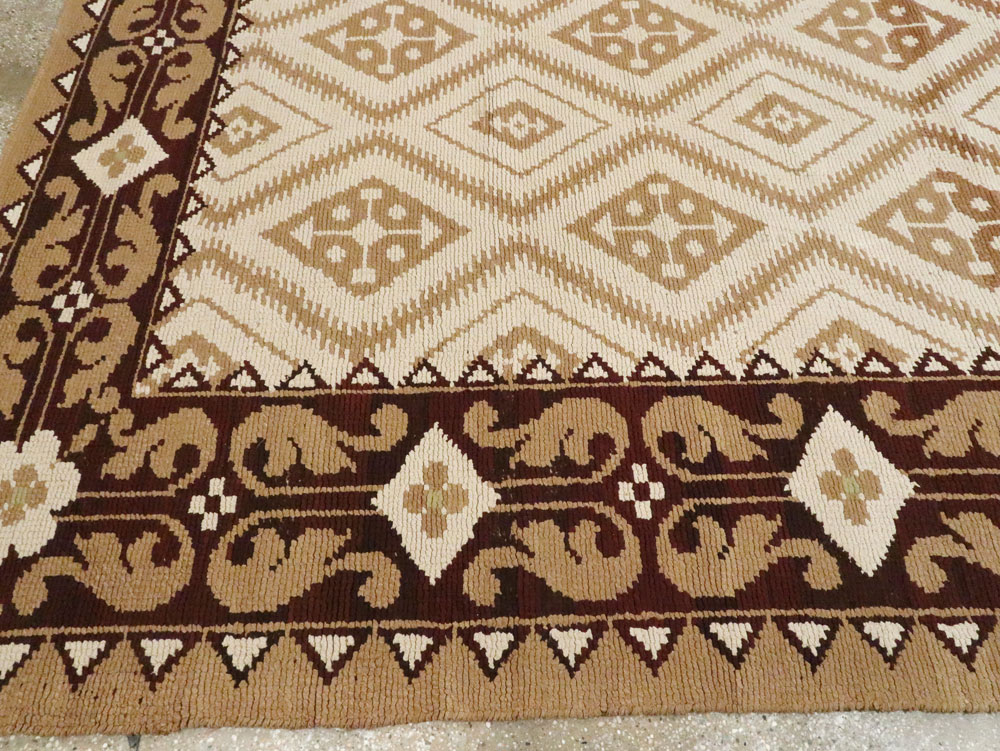 Vintage Spanish Cuenca Carpet, No.8788 - Staging