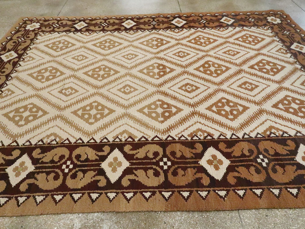 Vintage Spanish Cuenca Carpet, No.8788 - Staging