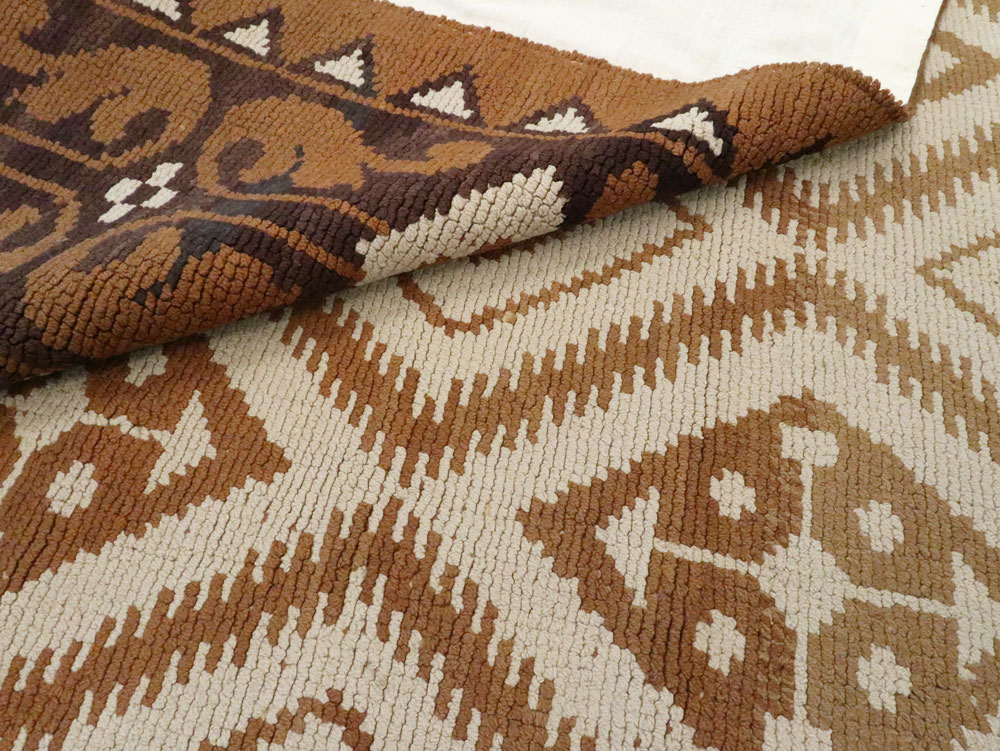 Vintage Spanish Cuenca Carpet, No.8788 - Staging