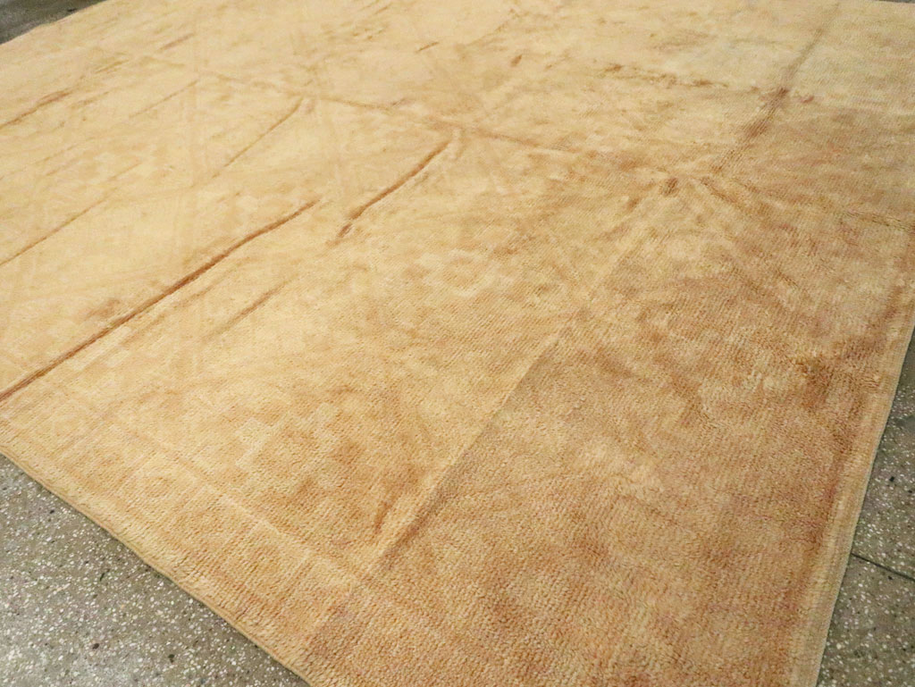 Vintage Spanish Cuenca Carpet, No.8811 - Staging