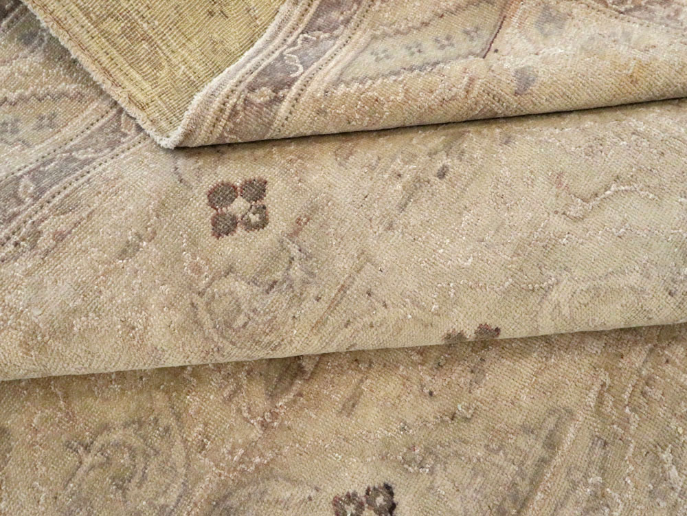 Vintage Turkish Sivas Carpet, No.8825 - Staging