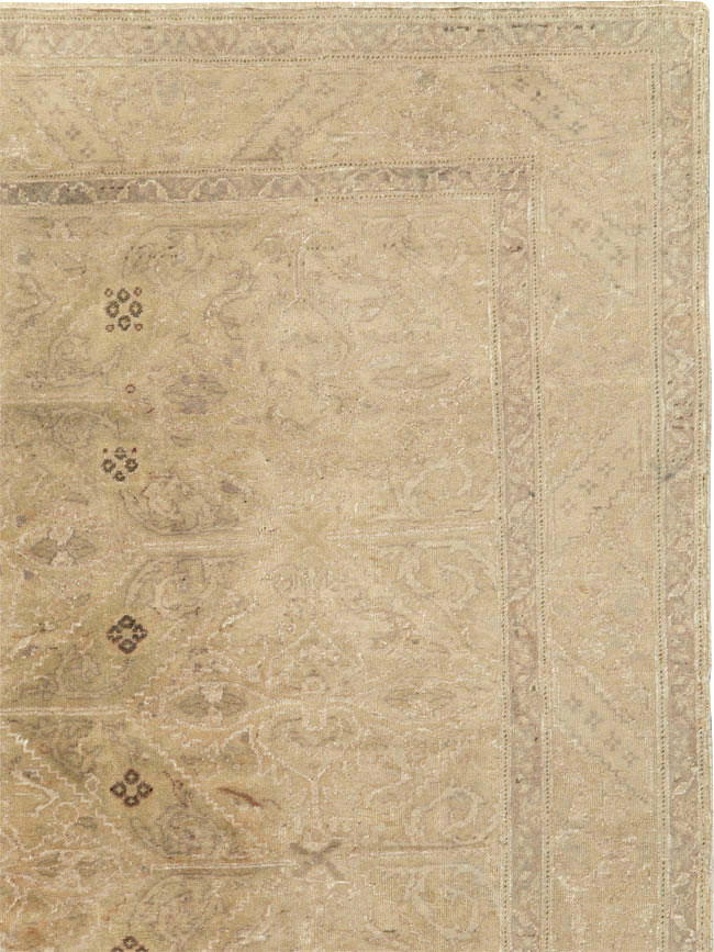 Vintage Turkish Sivas Carpet, No.8825 - Staging