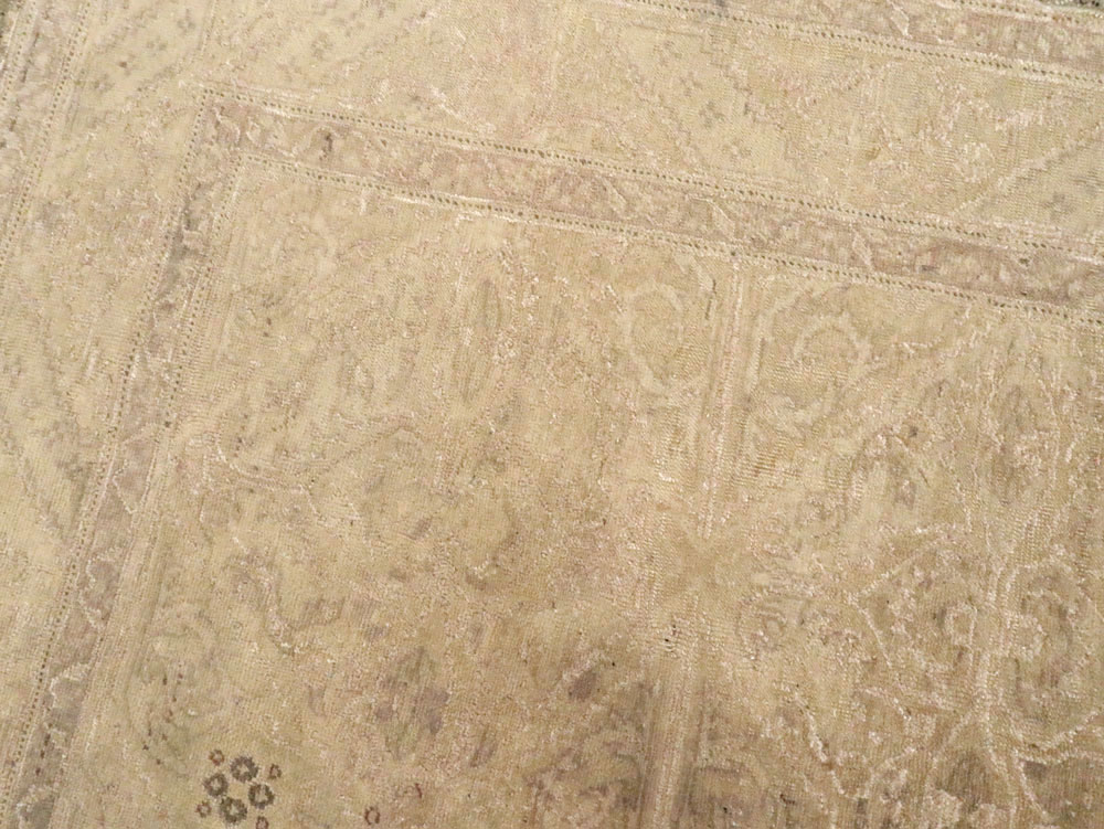 Vintage Turkish Sivas Carpet, No.8825 - Staging