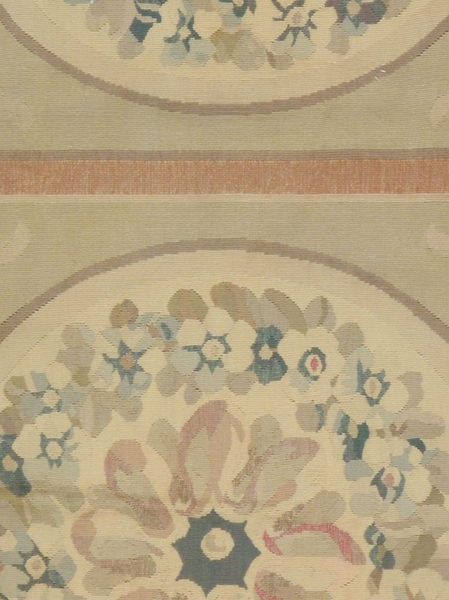 Modern Spanish Aubusson Small Room Size Carpet, No.8885 - Staging