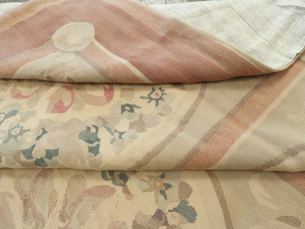 Modern Spanish Aubusson Small Room Size Carpet, No.8885 - Staging