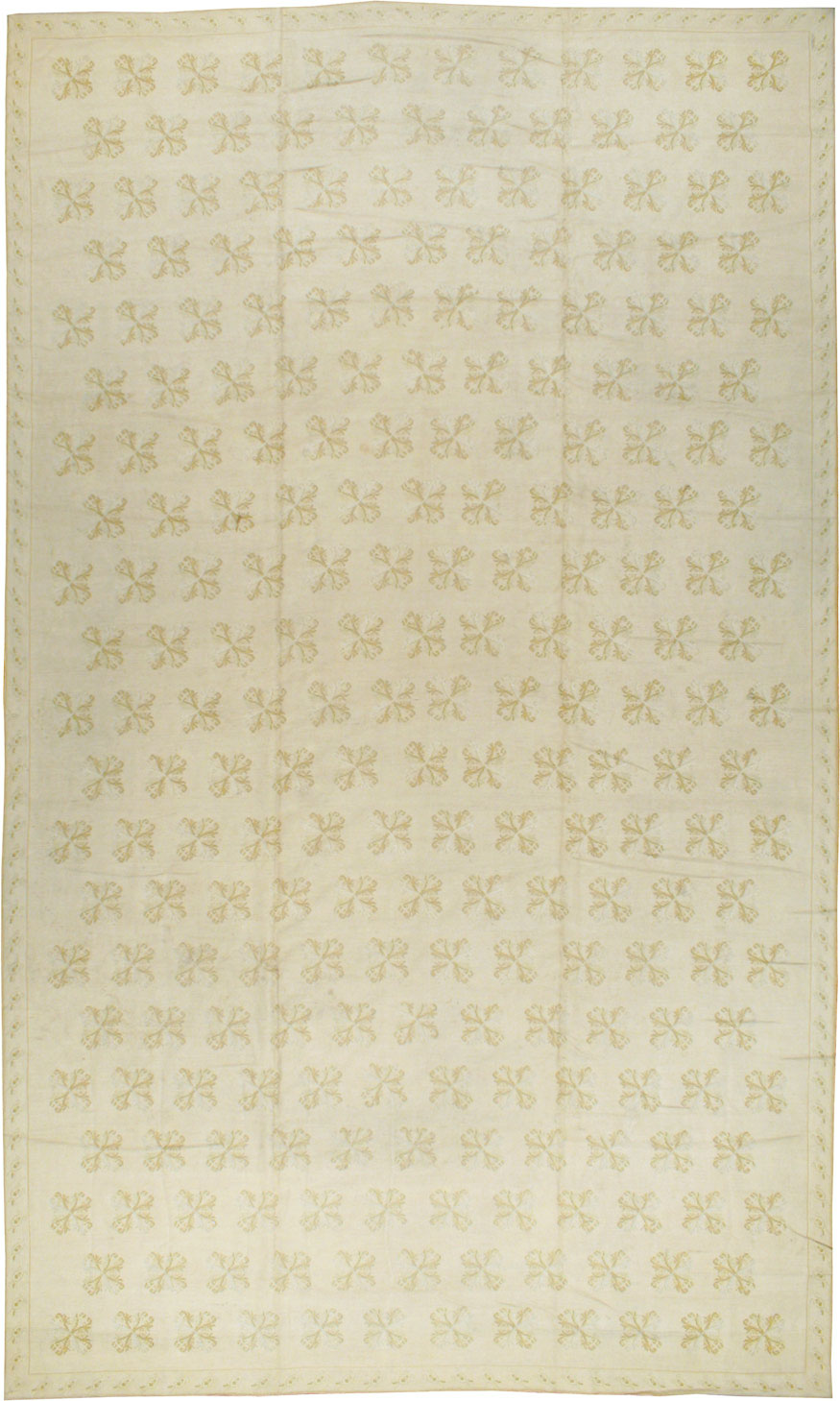 Vintage Portugal Needlepoint Carpet, No.8908 - Staging