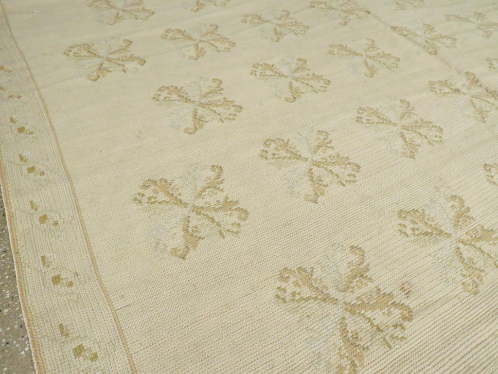 Vintage Portugal Needlepoint Carpet, No.8908 - Staging