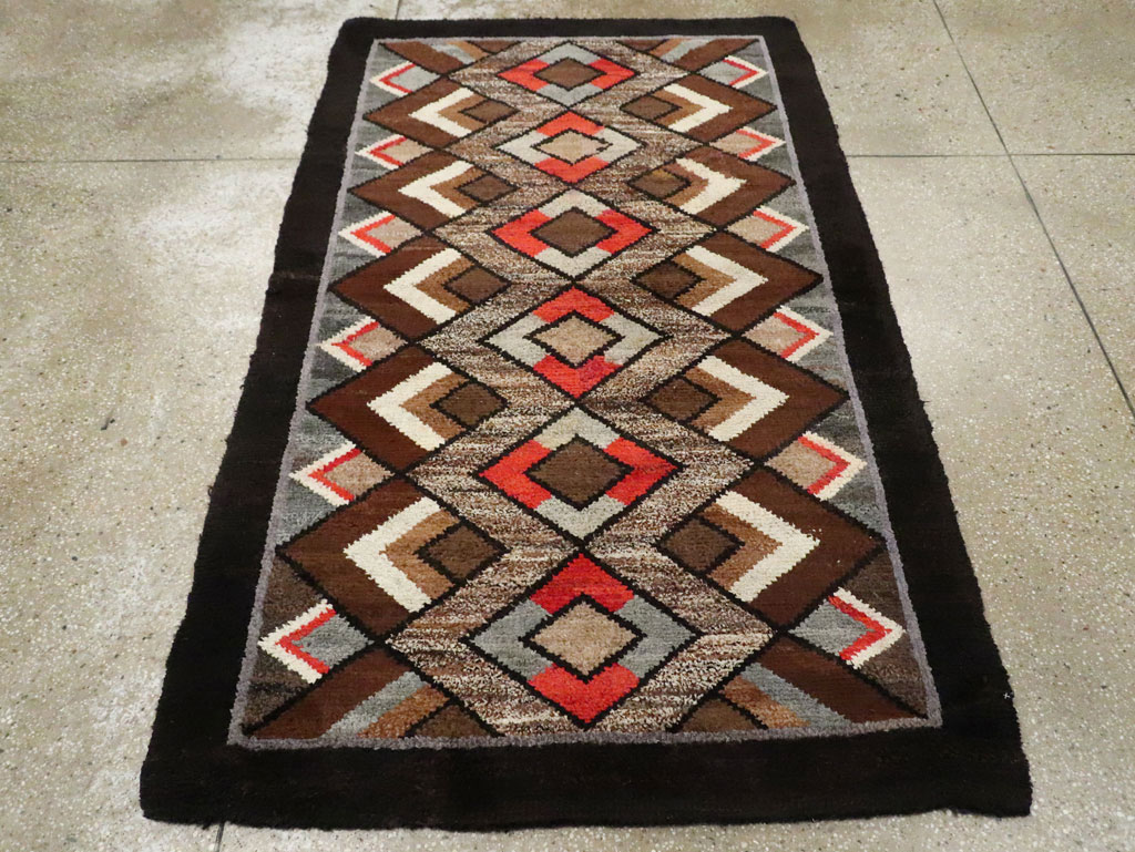 Vintage Art Deco Rug, No.9032 - Staging