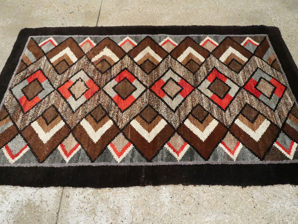 Vintage Art Deco Rug, No.9032 - Staging