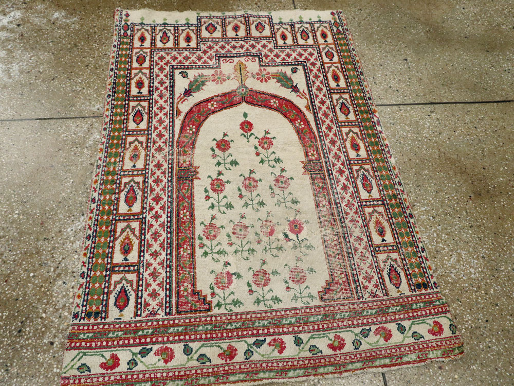 Vintage Indian Cotton Agra Carpet, No.9058 - Staging