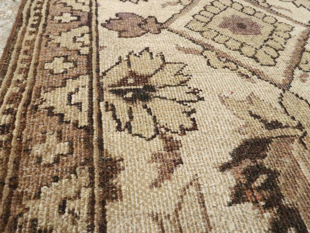 Antique Indian Agra Rug, No.9067 - Staging