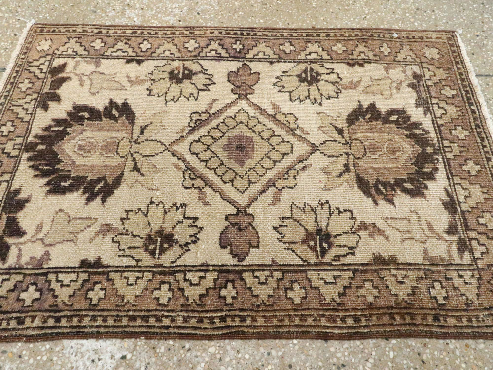 Antique Indian Agra Rug, No.9067 - Staging