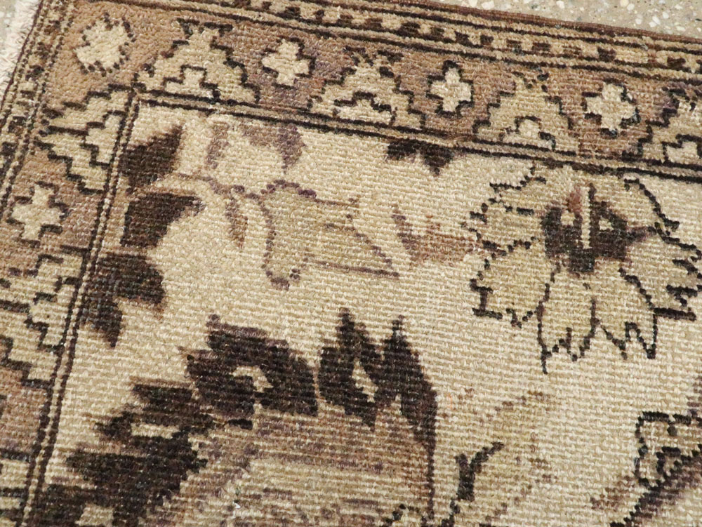 Antique Indian Agra Rug, No.9067 - Staging