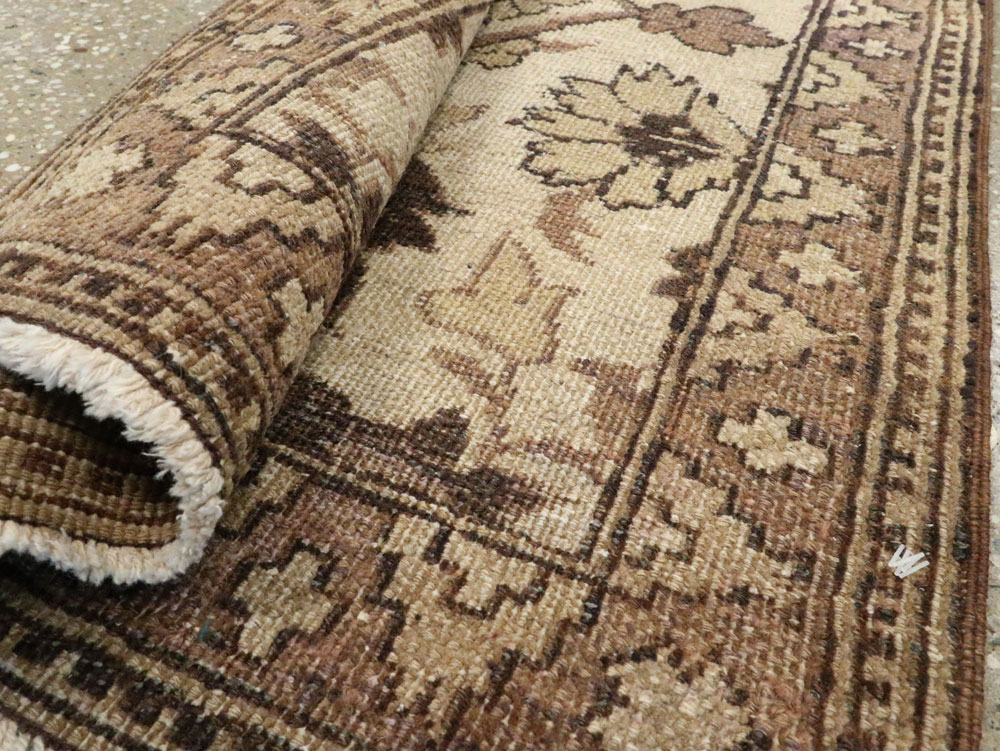 Antique Indian Agra Rug, No.9067 - Staging