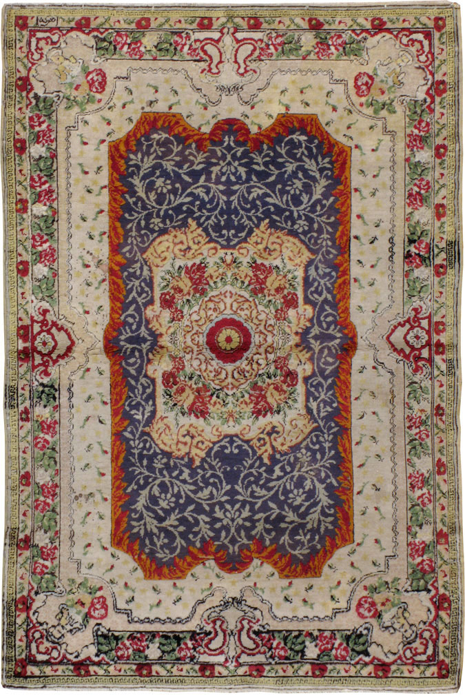 Antique Turkish Herekeh Rug, No.9107 - Staging
