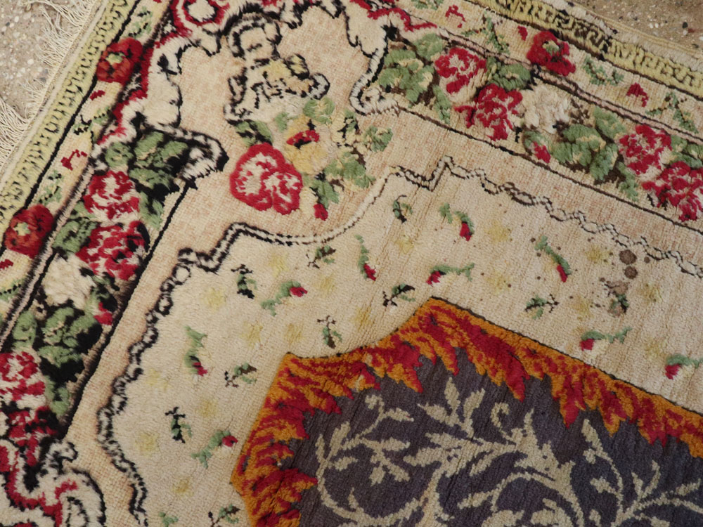 Antique Turkish Herekeh Rug, No.9107 - Staging