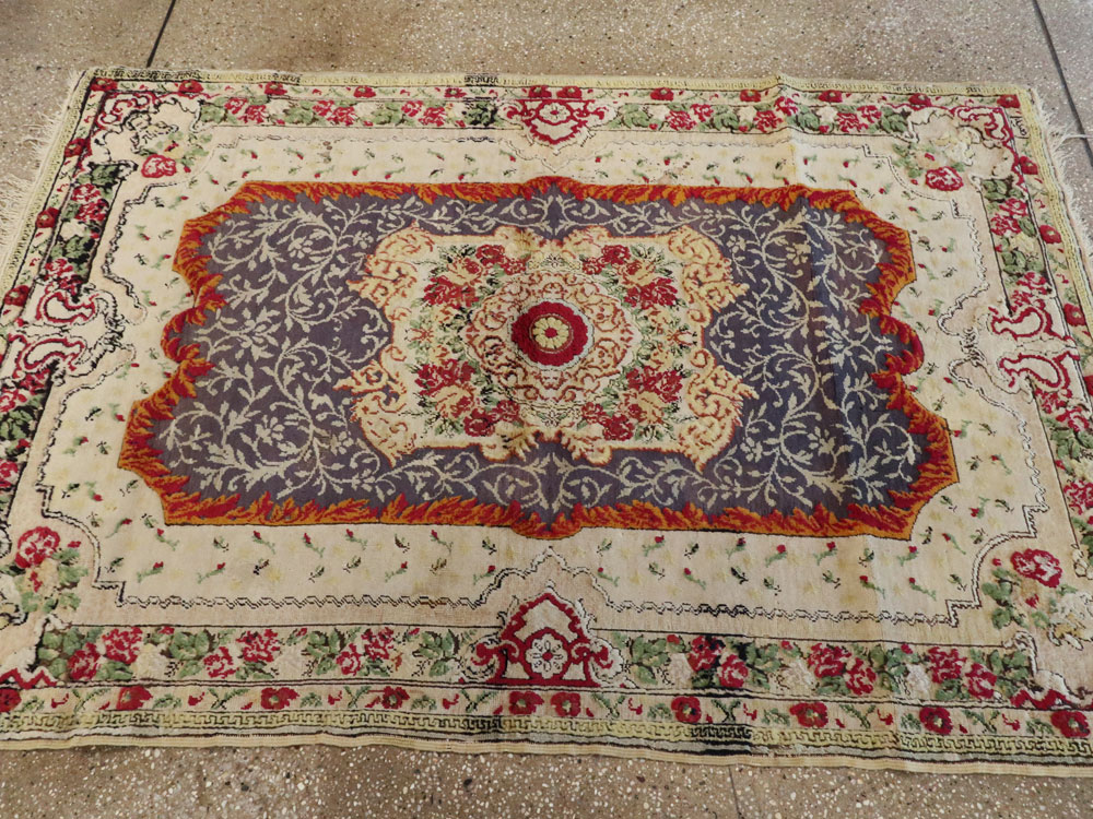 Antique Turkish Herekeh Rug, No.9107 - Staging