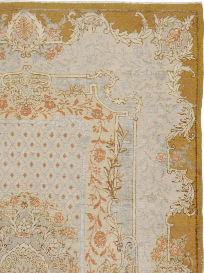 Antique Turkish Herekeh Carpet, No.9118 - Staging