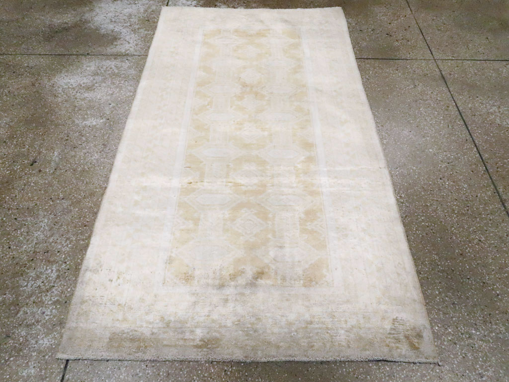 Vintage Turkish Sivas Carpet, No.9293 - Staging