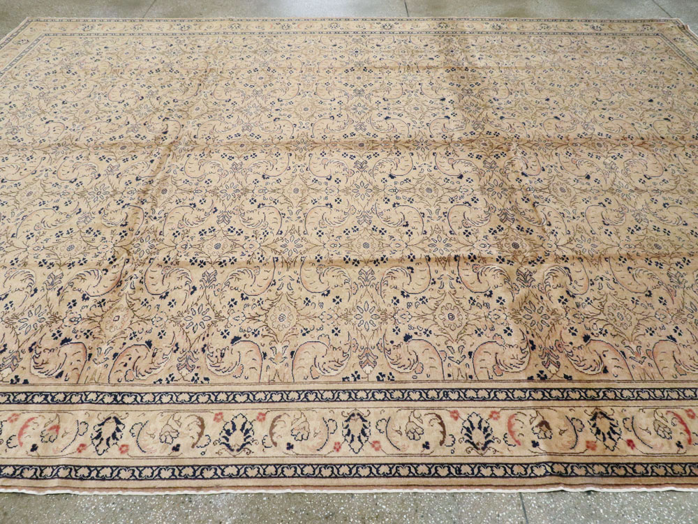 Vintage Turkish Sivas Room Size Carpet, No.9367 - Staging