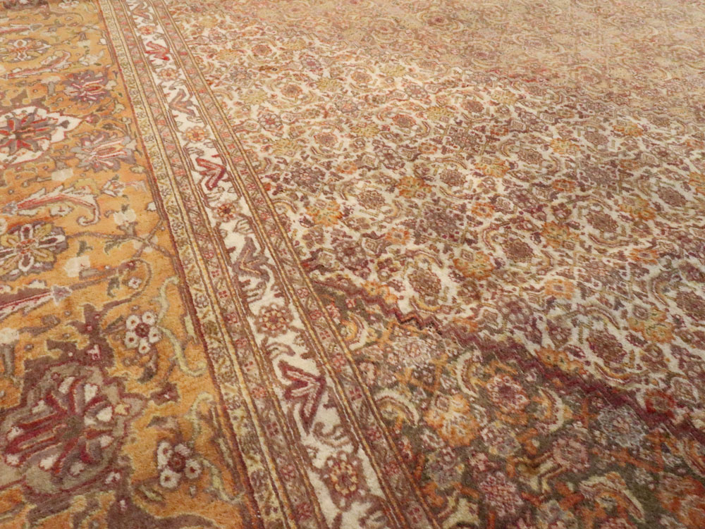 Vintage Persian Tabriz Carpet, No.9422 - Staging