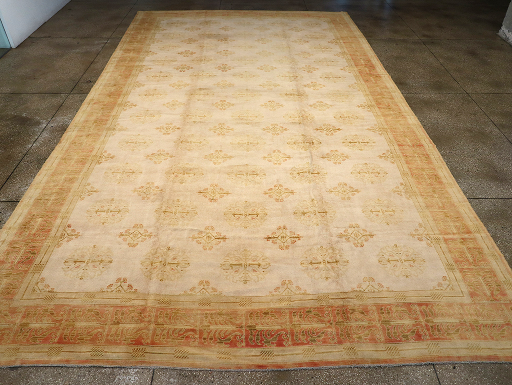 Vintage Cuenca Carpet, No.9455 - Staging