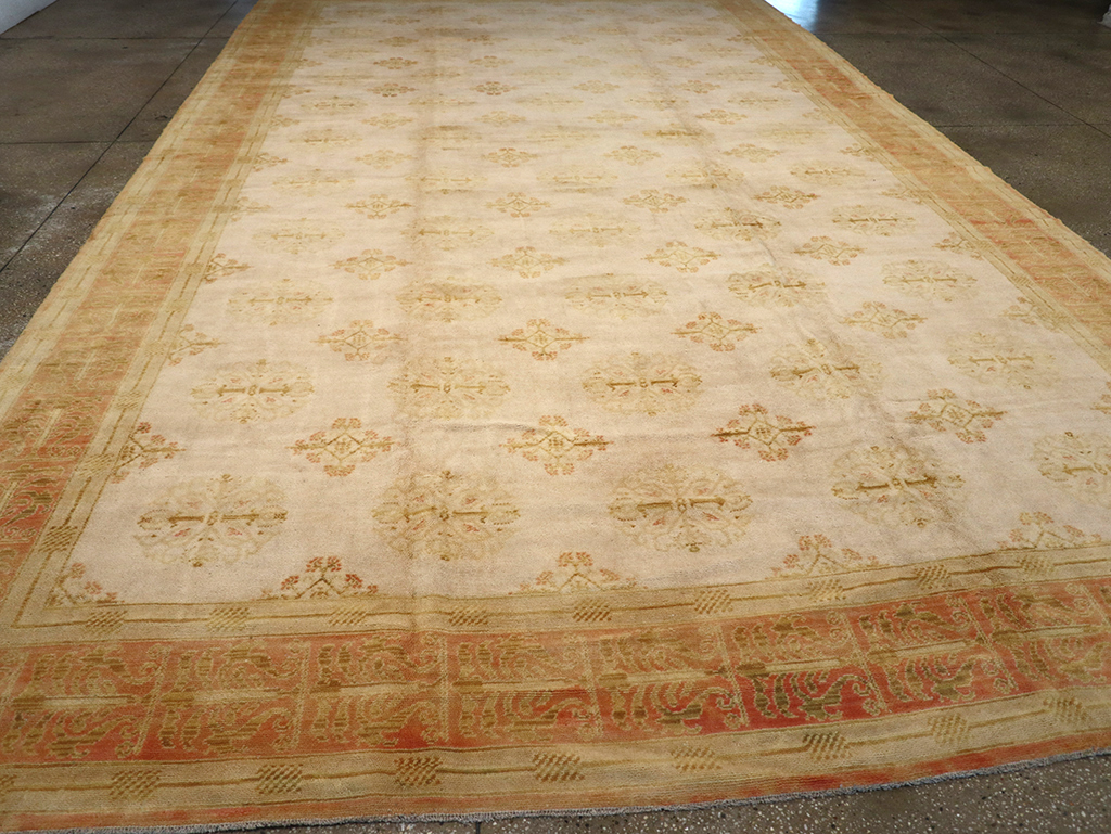 Vintage Cuenca Carpet, No.9455 - Staging