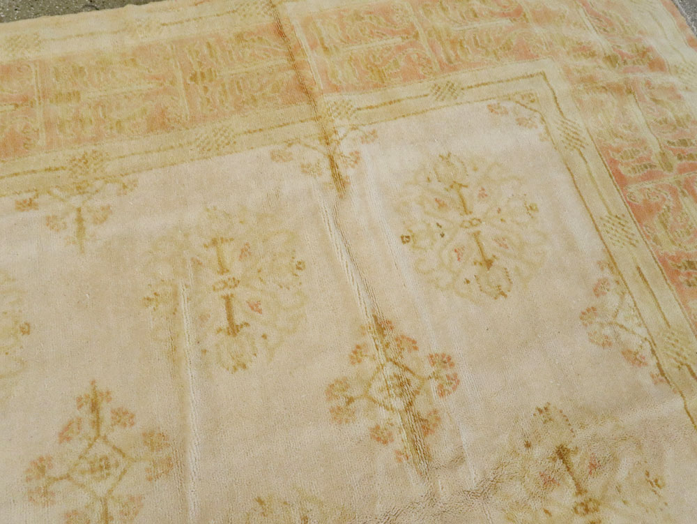 Vintage Cuenca Carpet, No.9455 - Staging