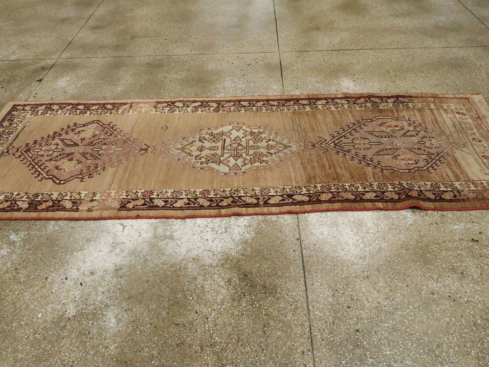 Antique Persian Serab Runner, No.9476 - Staging