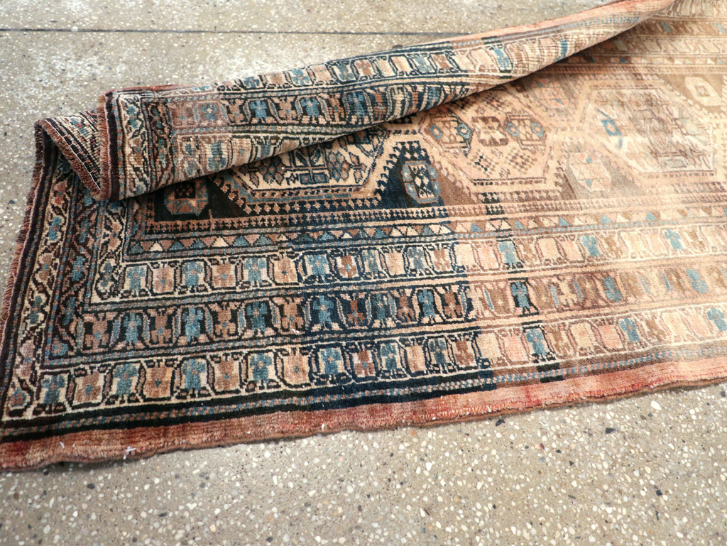 A Serab Runner, No.9482 - Staging