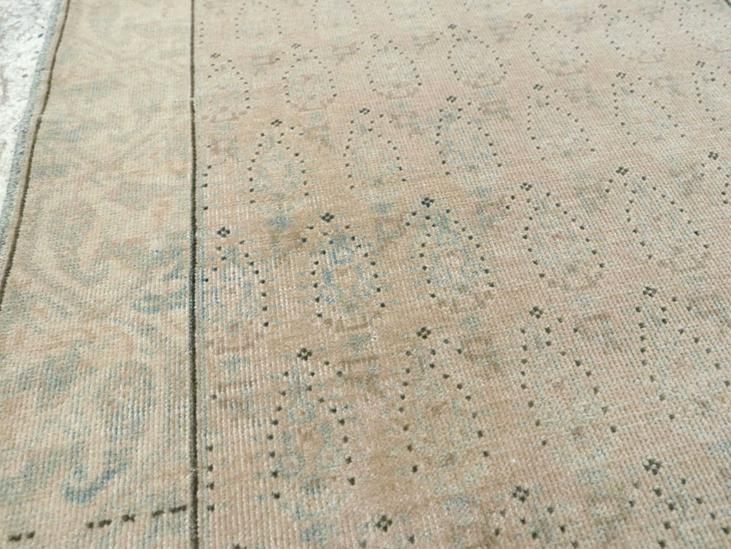 A Sivas Runner, No.9516 - Staging