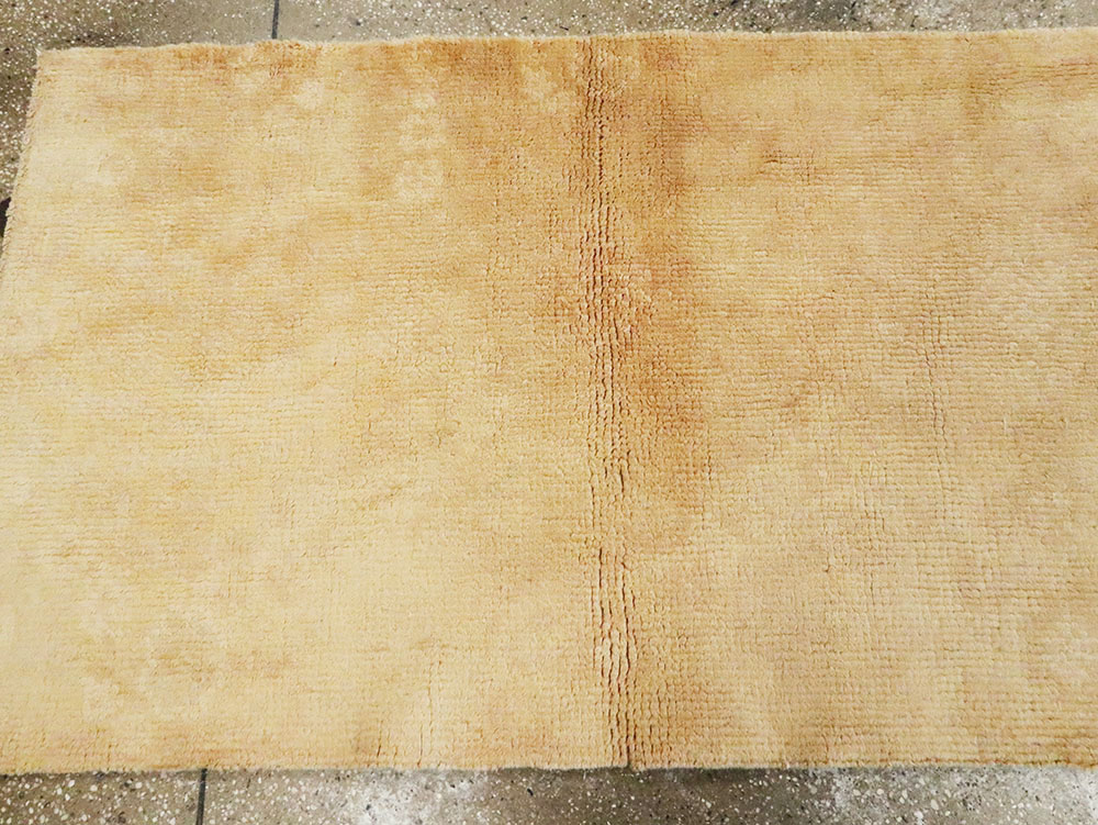 A Spanish Cuenca Runner, No.9523 - Staging