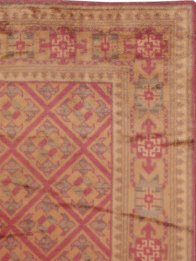 Vintage Austrian Continental Carpet, No.9595 - Staging