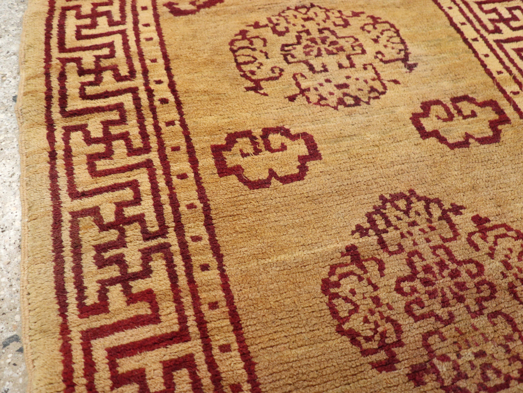 Vintage Chinese Art Deco Throw Rug, No.9714 - Staging