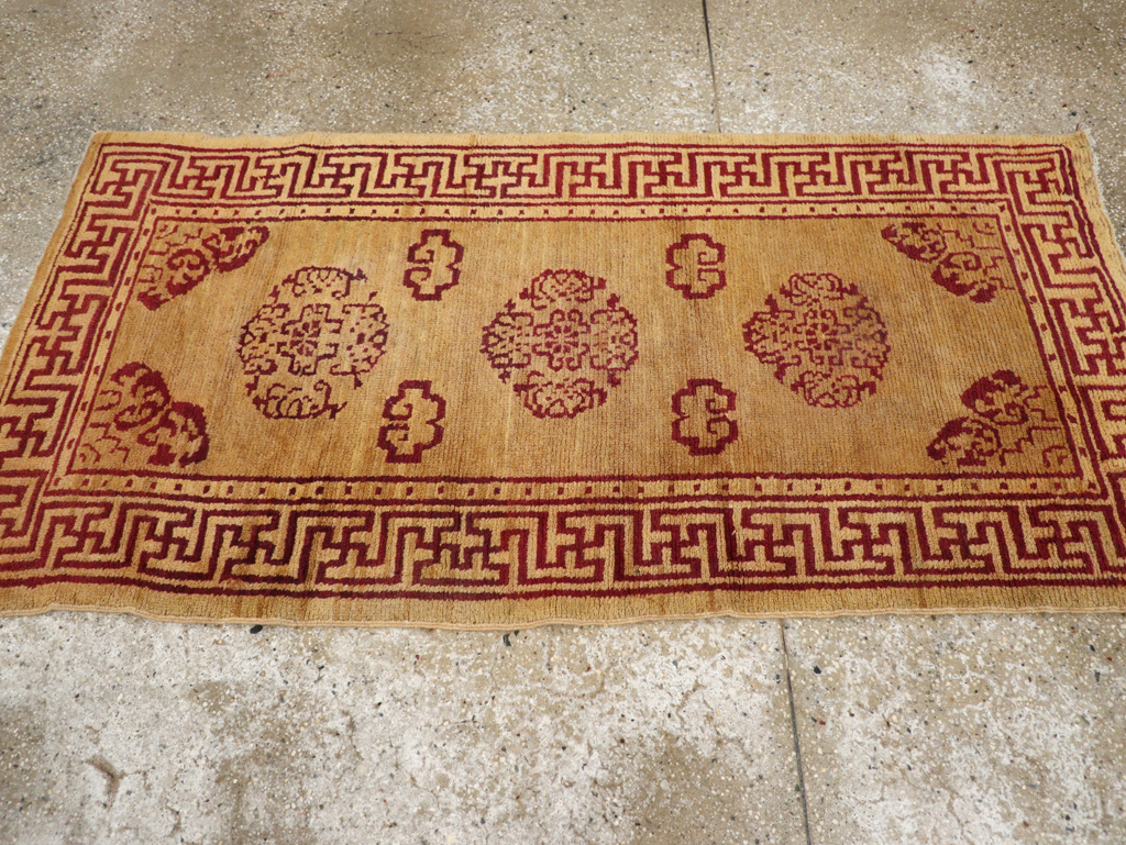 Vintage Chinese Art Deco Throw Rug, No.9714 - Staging