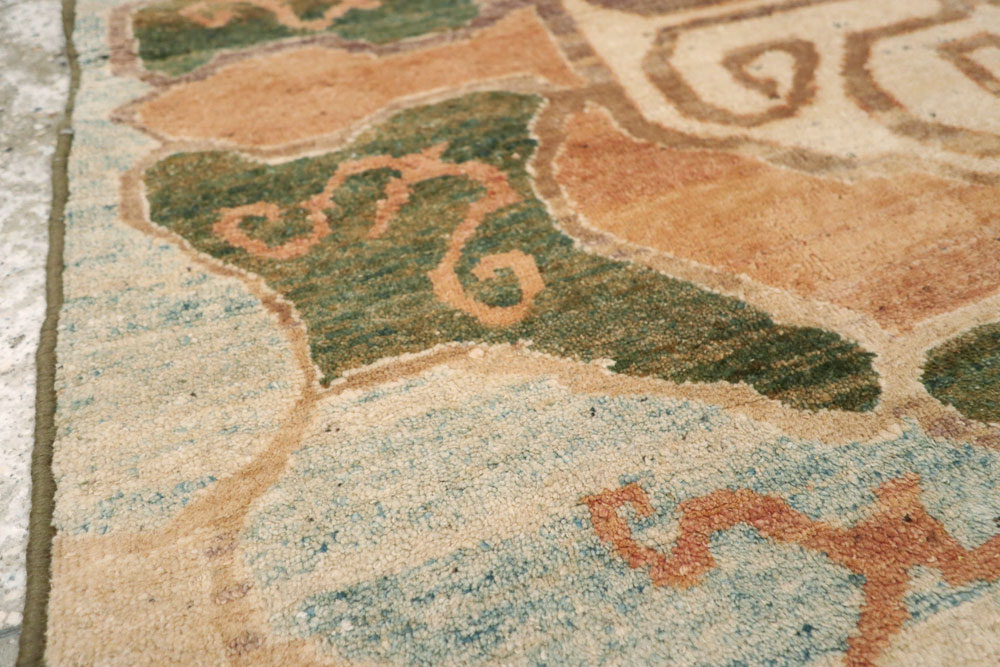 Vintage Indian Lahore Rug, No.9725 - Staging