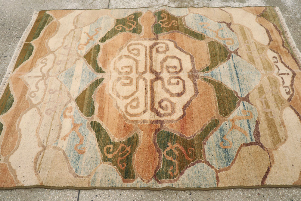 Vintage Indian Lahore Rug, No.9725 - Staging