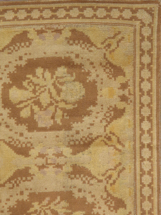 Vintage Portuguese Needlepoint Rug, No.9826 - Staging