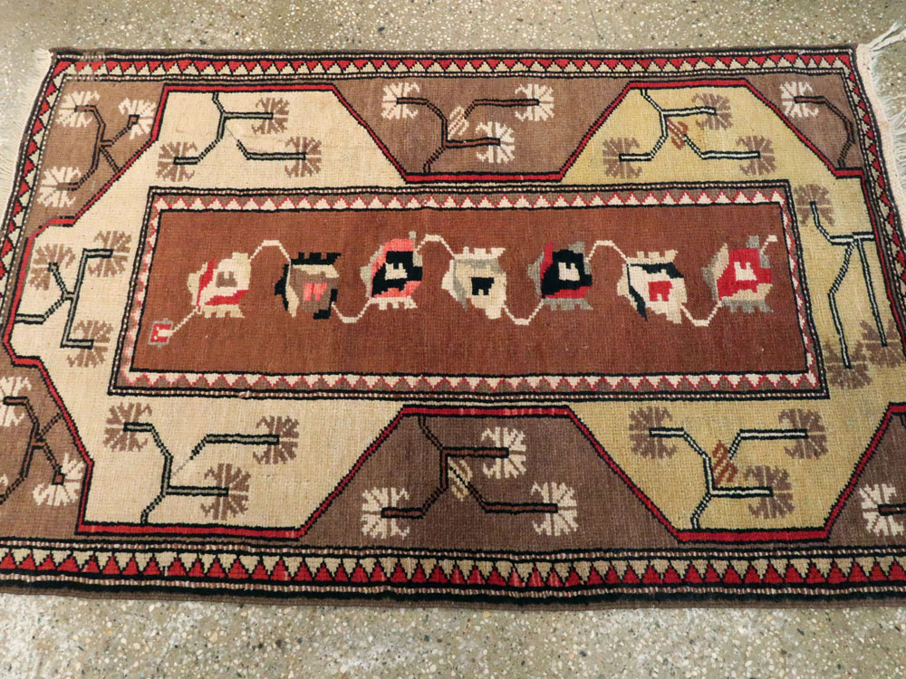 Vintage Turkish Anatolian Rug, No.9827 - Staging