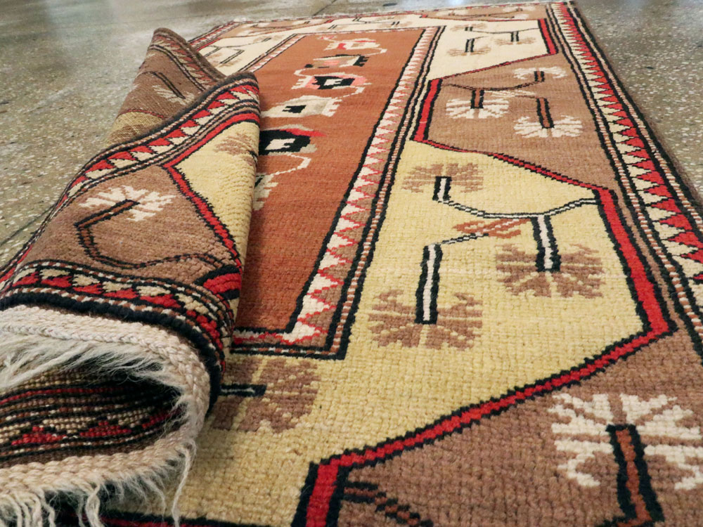 Vintage Turkish Anatolian Rug, No.9827 - Staging