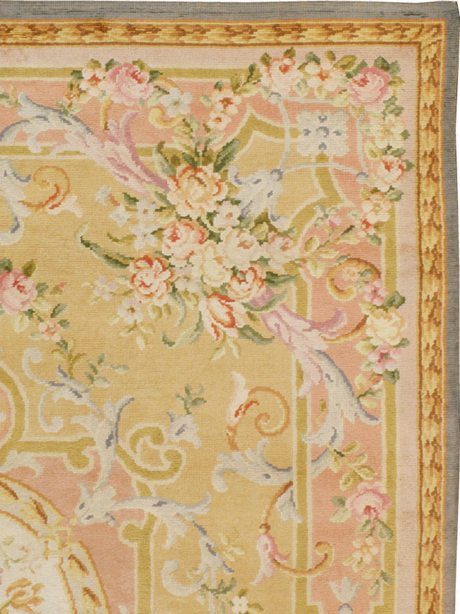 Vintage European Savonnerie Carpet, No.9835 - Staging