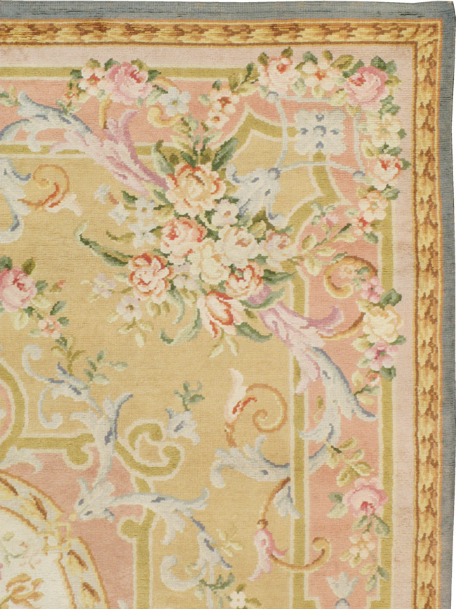 Vintage European Savonnerie Carpet, No.9835 - Staging