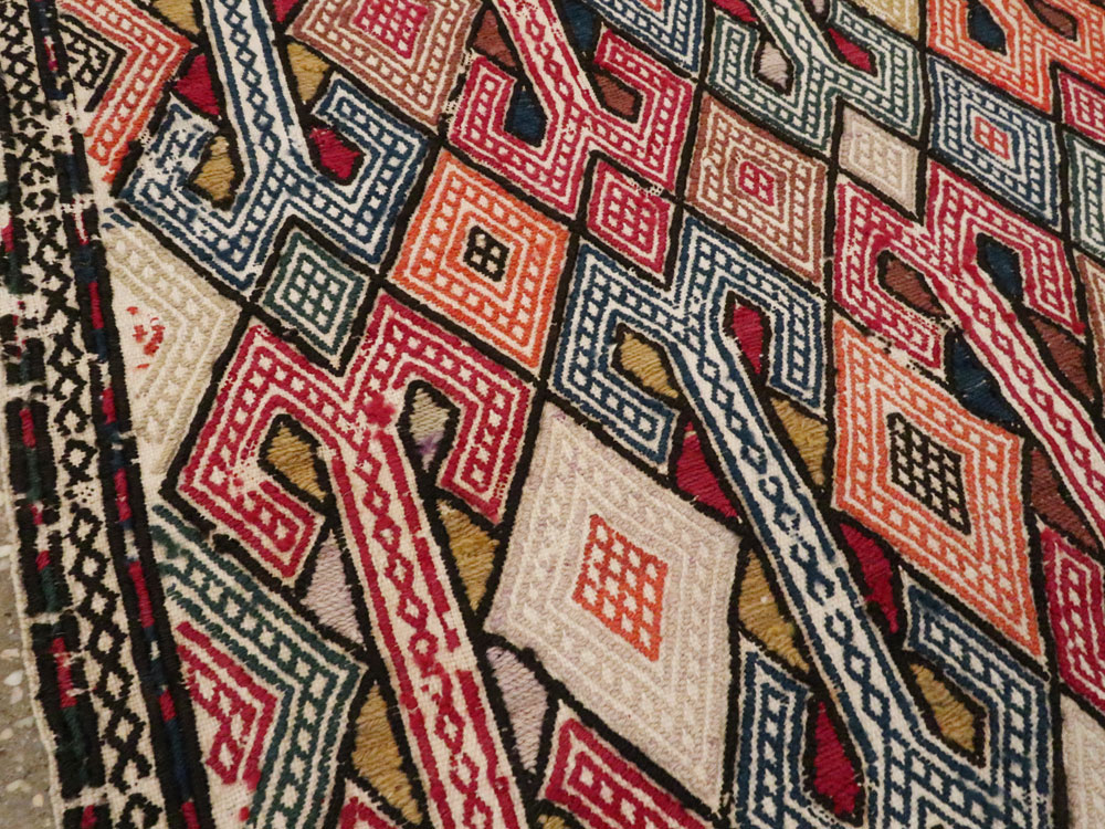 A Verneh Kilim, No.9847 - Staging