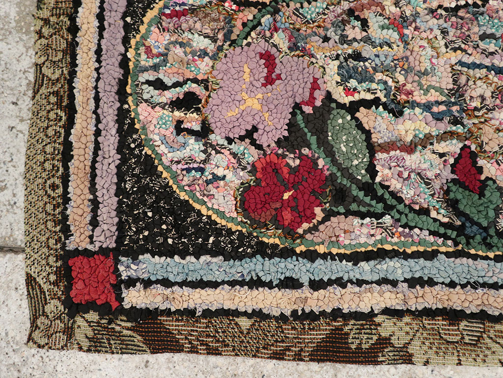 Vintage American Hook Throw Rug, No.9857 - Staging