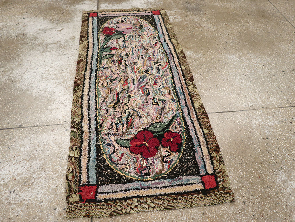 Vintage American Hook Throw Rug, No.9857 - Staging